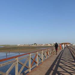 Die Brücke führt auf die Insel Fadiouth