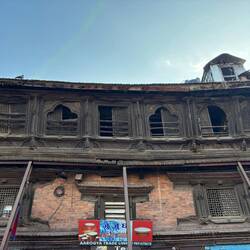 Die Spuren des Erdbebens von 2015 kann man mancherorts noch gut erkennen.