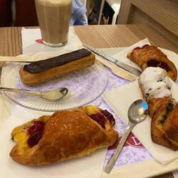 They know how to do pastry!