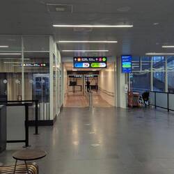 Passport Control outside Gate D15 at KEF.