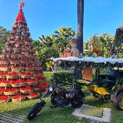 Hier fährt der Weihnachtsmann Tuktuk