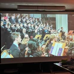 vor Heiligabend luden wir zur Aufführung des Weihnachtsoratoriums auf unserer großen Leinwand ein