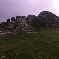 Haytor Rocks von unten