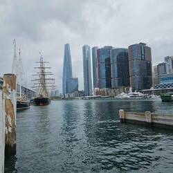 Le port, c'est beau même sous la grisaille!