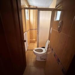 Kein Platz am Thron vorbei wenn jemand da sitzt ...