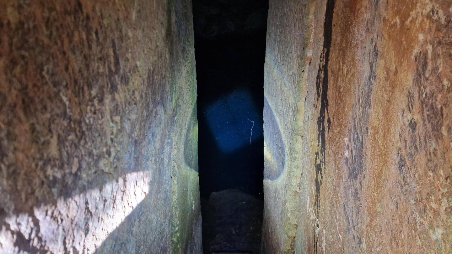 Abgang zur Höhle