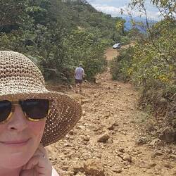 Sporting my Wooster shades and making sure the Xtrail was still there!
