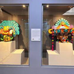 Masken der Apotheken, Könige, Priester