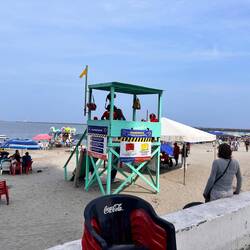 Hier gibt es auch Salvavidas - easy Job, weil von grosser Quaimauer geschützt