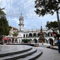 Zocalo/Hauptplatz mit Regierungsgebäude