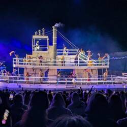 The dragon has gone from Fantasmic but it is still awesome