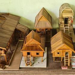 verschiedene Typen traditioneller Khmer Häuser