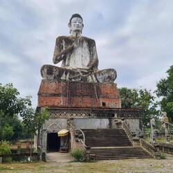 gigantische Buddhastatue von Ek Phnom