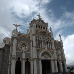 BASILIKA NUESTRA SENORA DE LOS ANGELES