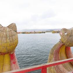 Sie nennen diese grössere Boote "Mercedes Benz"