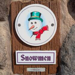 Little Boys' Room signage