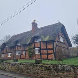 There were some beautiful houses in Stoneleigh