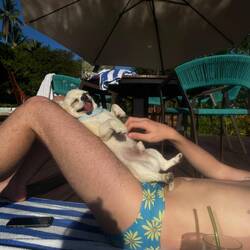 how maracuyá caipiroska and pool days makes me feel