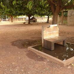 Hier sind die Wasserhähne praktischerweise öffentlich zugänglich