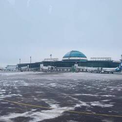 Am Flughafen von Astana.