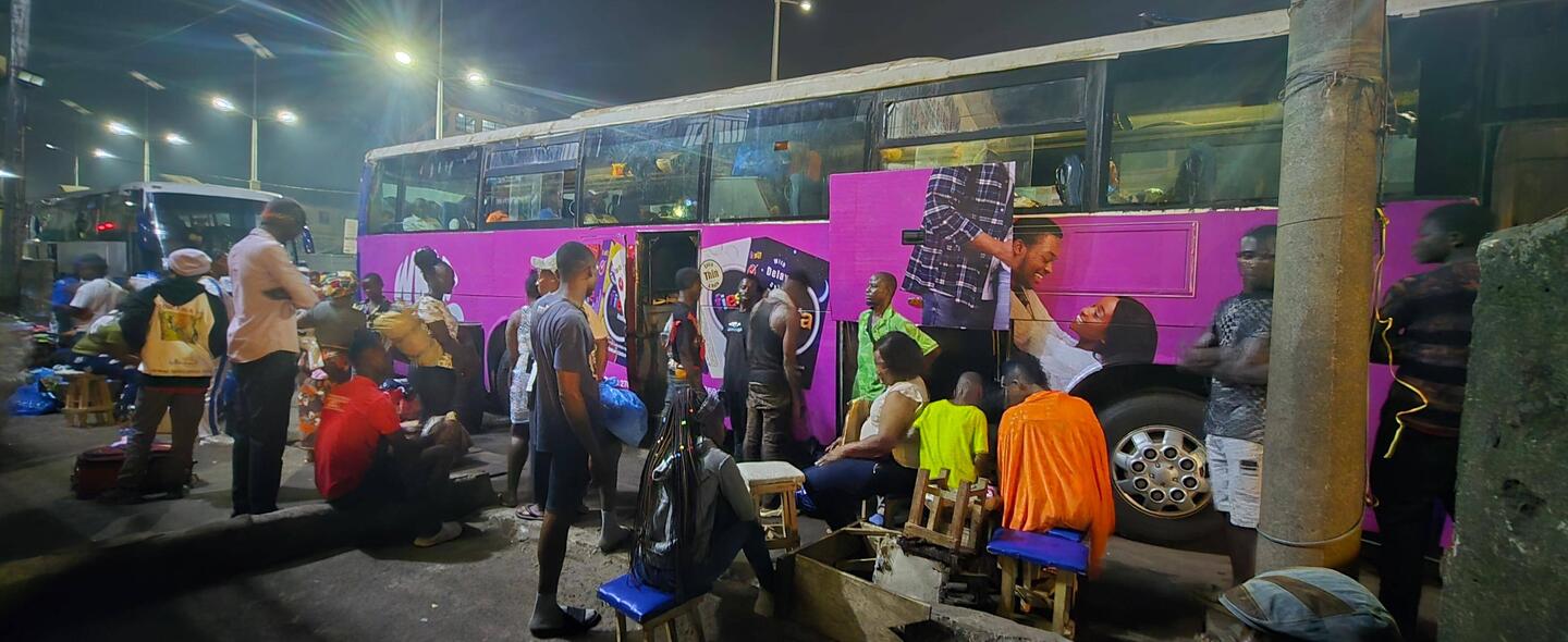 Der übliche Troubel vor der Abfahrt. Der Bus war sogar richtig komfortabel.