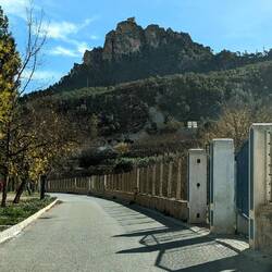 Überall lachen uns solch bizarre Felsformationen an 👍🤭