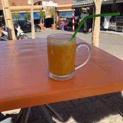 Pause mit frischgepressten O-Saft, den man hier überall bekommt