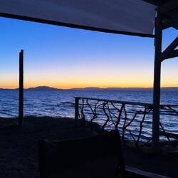 Am Abend aus der geschlossenen Strandbar