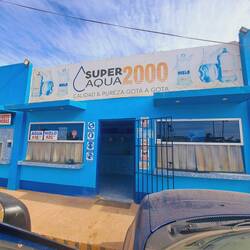 Wasser kann in jedem Wasserfiltrationsladen gekauft werden.