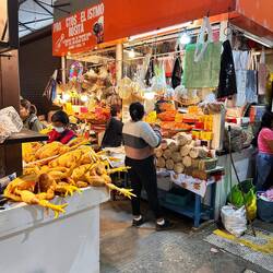 ob hier Hühnerfüsse auch gegessen werden - nie gesehen