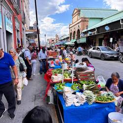 endlich sehe ich mal wieder Gemüse - Chips, Tortillas + Bohnen sind aber dominierend