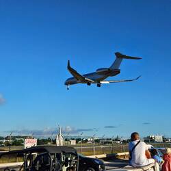 Jet coming in at Moha beach. Thomas's YouTube channel will have videos.