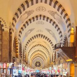 Le grand Bazar, l'un des plus grands et des plus anciens marchés du monde.