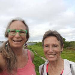 Saying bye to Anne at la Ratonera beach, by the Station