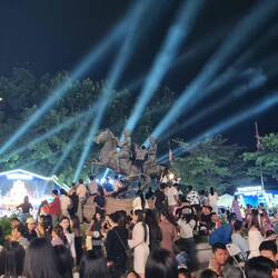 nichts, wo nicht Leute draufklettern