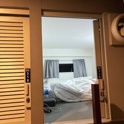 Schlafkapseln direkt nebeneinander...