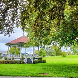 Chaque fois que je vois un kiosque je pense à Nouméa ❤️