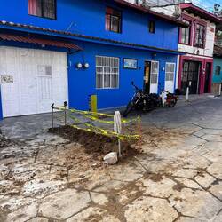 die machen kein Büro auf beim Strasse aufreissen