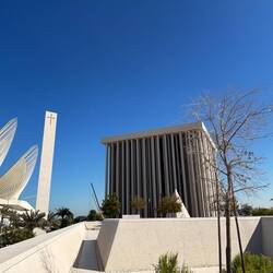 Blick auf die katholische Kirche.