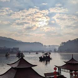 Selbst morgens um 8 reger Betrieb auf dem See