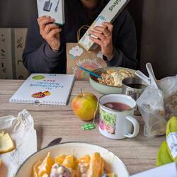 Wenn man einfach so Geschenke bekommt und überfordert damit ist. Danke Jana. 🫶🏼