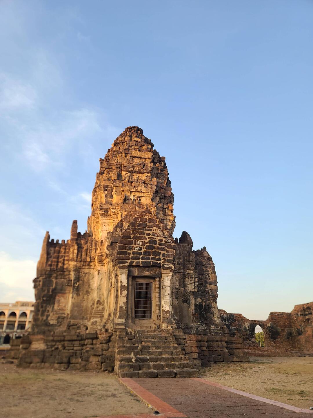 Prang Sam Yot