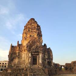Prang Sam Yot