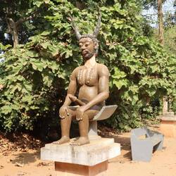 Im heiligen Wald....wer hat da wohl Modell gestanden