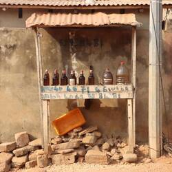 Eine der vielen Buschtankstellen