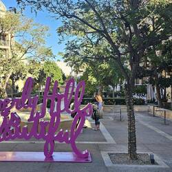 Side avenue of Rodeo Drive: Beverly Hills beautiful :)