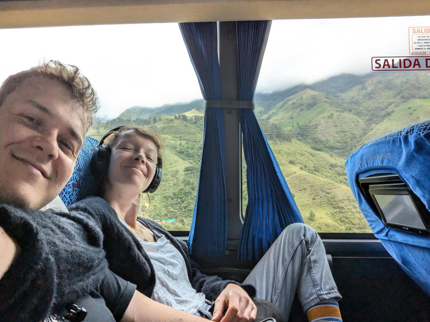 Busfahrt von Armenia (Stadt bei Salento) nach Bogotá