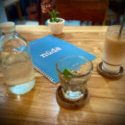 Nüde - frische Kokosnuss & Iced Latte