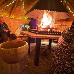 Warmer Beerensaft aus finnischer Kuksa