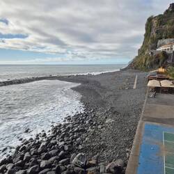 Der Strand von Ponta do Sol